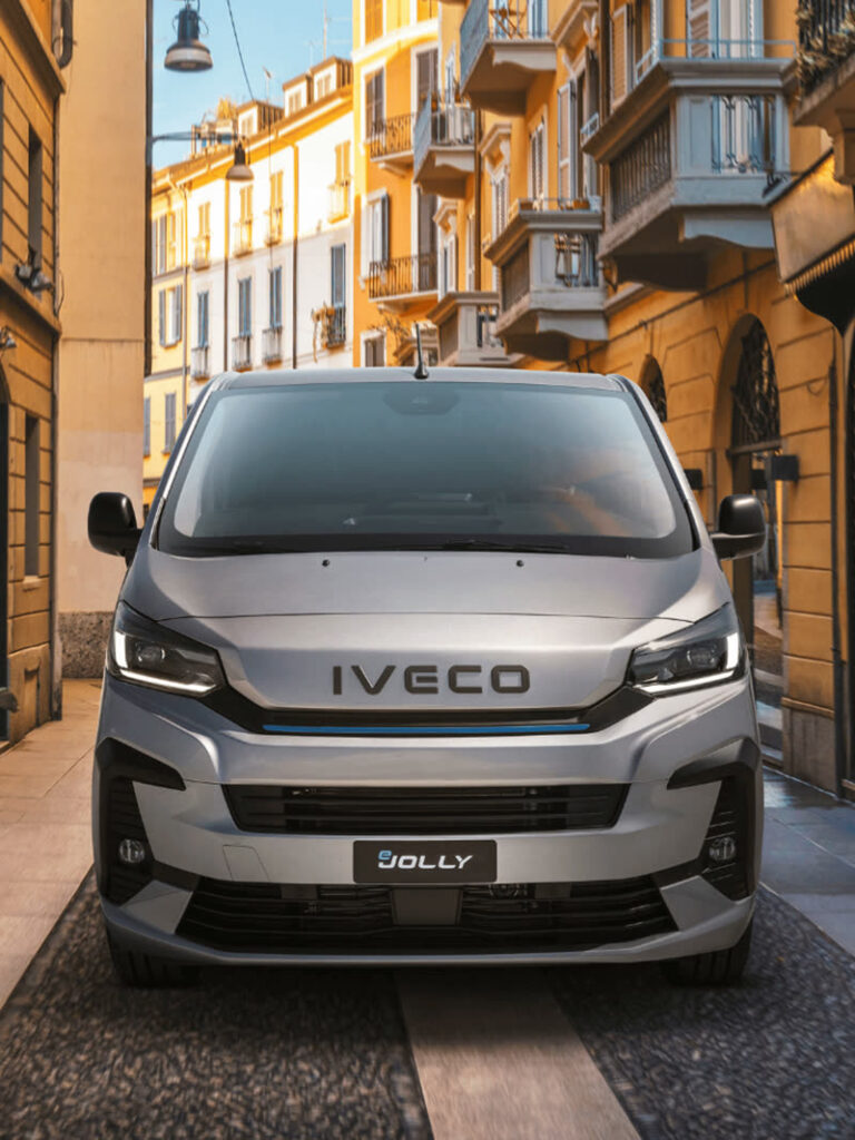Iveco eJolly kaupunkikadulla